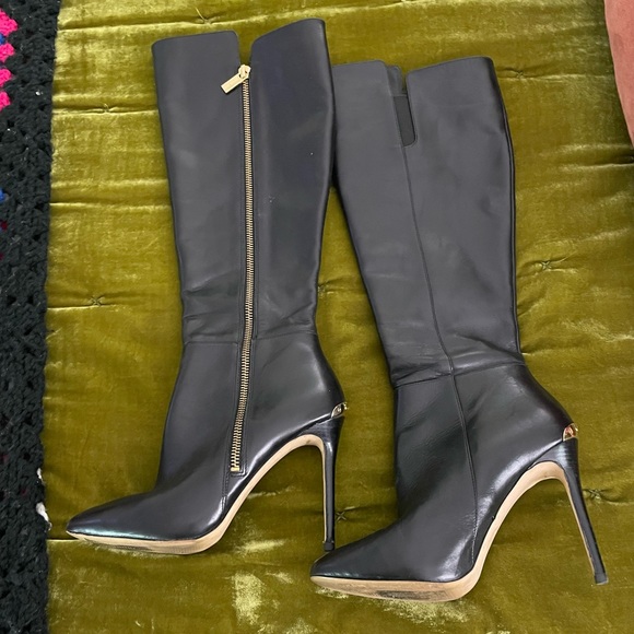 Michael Kors Clara boot - Picture 5 of 8